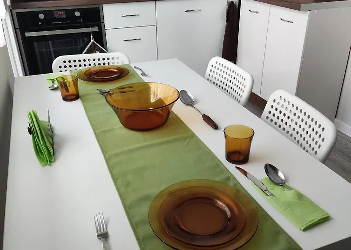 Daire Maya's Airport *