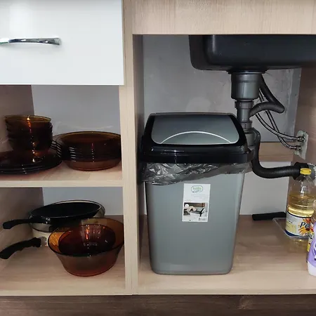 Maya's Airport Apartment